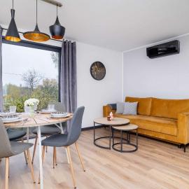 SARNIA HQ Container House in Bielsko-Biała with Garden and Air Conditioning by Noclegi Renters, hotel in Bielsko-Biała