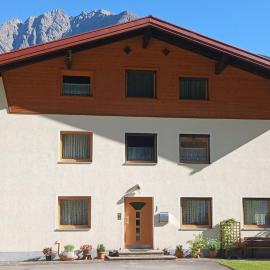 Ferienwohnungen Kapeller, hótel í Elbigenalp