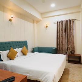 Indore में, होटल Hotelgirdharinn