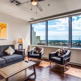 CozySuites at LTV, hotel a Dallas