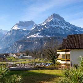 Privates Bergblick-Studio mit Wellness bei Swiss Holiday Park, готель у місті Моршах