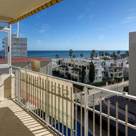 Maryvent Solo Familias Serviplaya, hotel in Playa de Xeraco