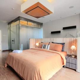 Stylish 4BR Retreat with Gazebo & Garden Oasis, hotel i Cheras