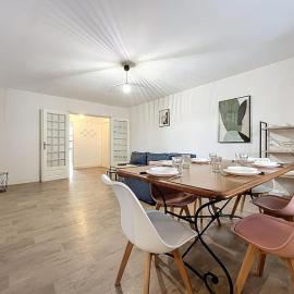 Le Carnot - Spacieux appartement pour 8 personnes - Proche Gare, hotel in Narbonne