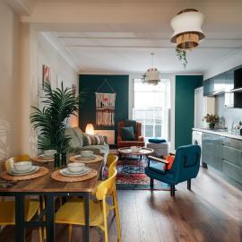 Stylish Harbourfront Apartment