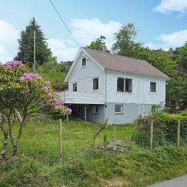 4 Bedroom Cozy Home In Bokn – hotel w mieście Jøsen