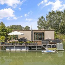THE ROOT your charming floating home, hotel a Bratislava