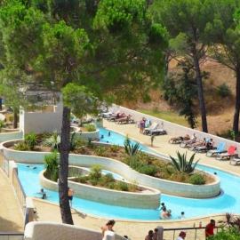 ZEcamping 5 étoiles chiens acceptés animations parc aquatique, hotel in Le Muy