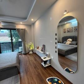 Haven Homestay โรงแรมในLong Biên