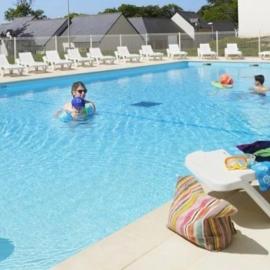 ZEcamping 3 étoiles pet friendly piscine chauffée et piscine couverte, hotel a Audierne