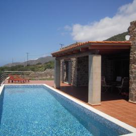 Villa Santouraki、Keramotíのホテル