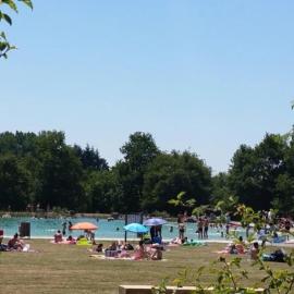 ZEcamping 3 étoiles animaux acceptés sauna piscine couverte, hotel din Mont-près-Chambord