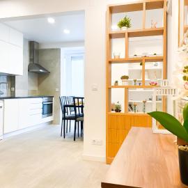 Modern 3 Bedroom Apartment Near Belém Lisbon Upto 5 Guests, hotel in Cruz Quebrada