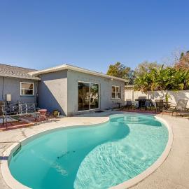 Fire Pit! Family Getaway, 6 Mi to Beach Access، فندق في لارغو