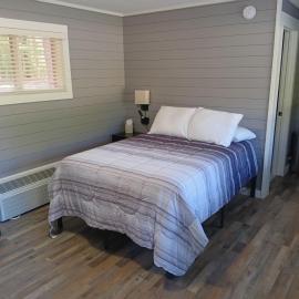 TeePee Room 3- Newly Renovated, hotel in Roscommon