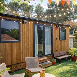 Tiny house - Bouc-Bel-Air – hotel w mieście Bouc-Bel-Air