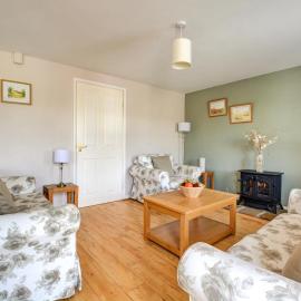 2 Bed in Salhouse oc-1250