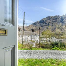 3 Bed in Keswick oc-sz234