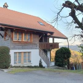 Apartment in einem heimeligen Berner-Stöckli by Interhome, hotell i Oberbalm