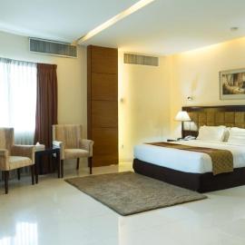 The Avenue Hotel & Suites