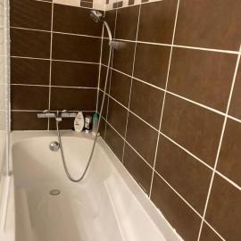 Dans centre villa appartement en colocation, hotel in Chambéry