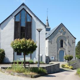 Spacious gite in Somme-leuze, hotell sihtkohas Heure