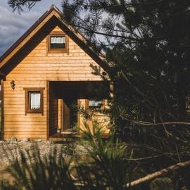 Comfortable holiday home with sauna and jacuzzi, hotelli kohteessa Lipusz