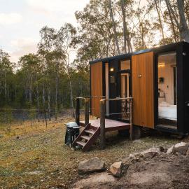Tintenbar Riverfront Farmstay 2 by Tiny Away, hotel in Clarence Town