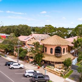 Aquarius Backpackers Resort