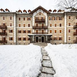 In the historic building, con aria condizionata, hotel in Ceresole Reale