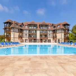 "LE LOFT" , 4 Personnes, Rez de jardin, Terrasse, Piscine Deauville