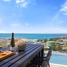 Seaview on Findlay