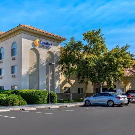 Comfort Inn & Suites Phoenix North - Deer Valley, hotel u gradu Feniks