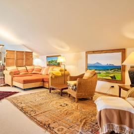 Comfortable and spacious apartment with garden in Mondsee Tiefgarben