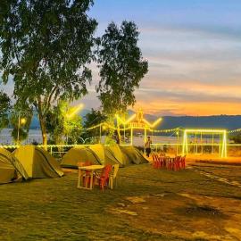 Camping At Pawana, khách sạn ở Malavli