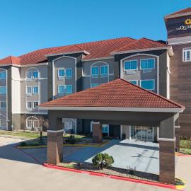La Quinta Inn and Suites by Wyndham Paris，帕里斯的飯店