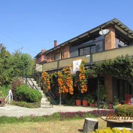 BIG J'S Farm House