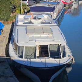 BATEAU NAVYLIS Croisière: Capestang şehrinde bir otel