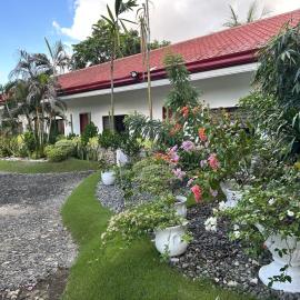 Seaside Villa, hotel a Dauis