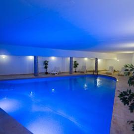 Primera Hotel, hótel í San Pawl il-Baħar