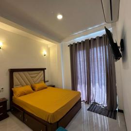 Andrew Transit Villa - Near Airport
