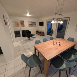 Modernes Monteurhaus - Gästehaus für bis zu 8 Personen mit eigenem Wintergarten und Carport