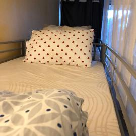 Female dorm- Femme dortoir Paris 8pm-10am, hotel en Bobigny