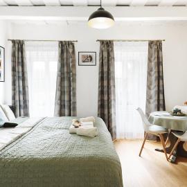 Ilonamalom Apartman, מלון בקפולץ'