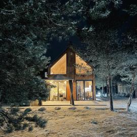 Green Stone Escape Forest House with Jacuzzi & Quad, khách sạn ở Lubowiec