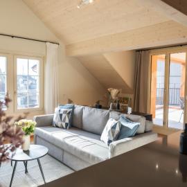 Pilatus Nest I Lucerne I Mountains I sunny terrace, hotelli Alpnachissa