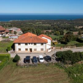 Apartamento Rural Sanvi A - terrace and views of the Picos