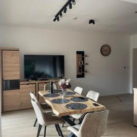 Apartmán #7 Mariánská Hora، فندق في ألبيرتشيك في ييزريسكي هوراش