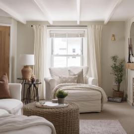 Luxury Cottage with Parking Minutes to Beach and Restaurants