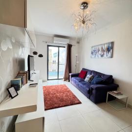 2 Bedroom Apartment - 5 mins from the sea